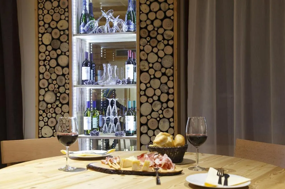 Residence Hotel Anna Passo del Tonale 0*,  İtalya